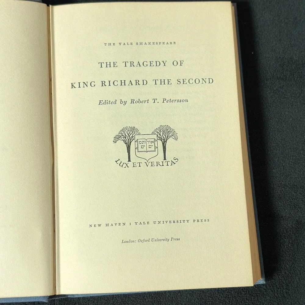 The‎ Yale Shakespeare: The Tragedy Of King Richard The Second (HC, 1957)